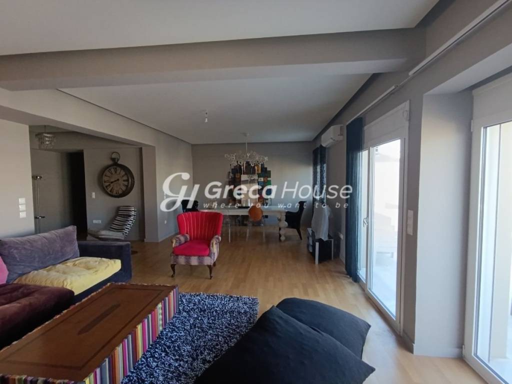 Πολυτελές ρετιρέ με απεριόριστη θέα – Ιλίσια