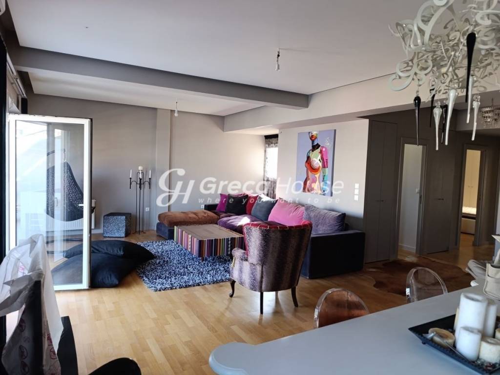 Πολυτελές ρετιρέ με απεριόριστη θέα – Ιλίσια