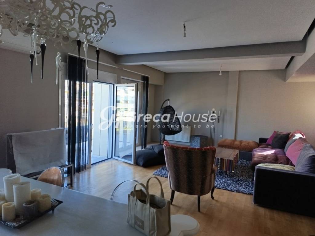 Πολυτελές ρετιρέ με απεριόριστη θέα – Ιλίσια