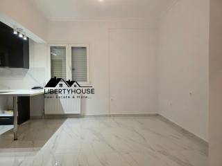 Ενιαία κουζίνα με σαλόνι