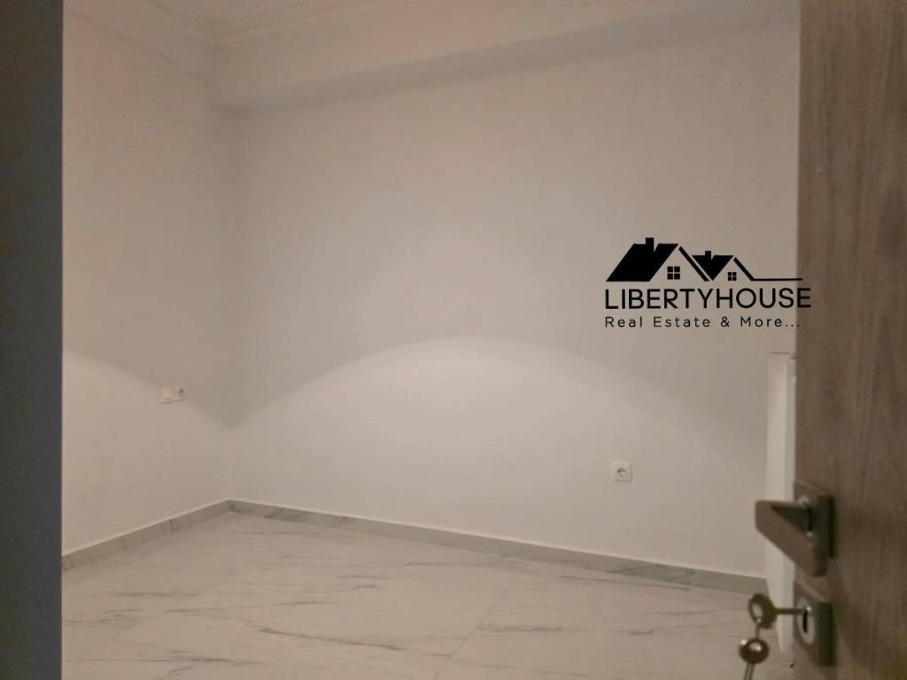 Υπνοδωμάτιο με μπαλκόνι