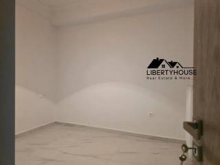 Υπνοδωμάτιο με μπαλκόνι