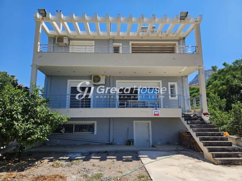 Μεζονέτα με Θέα Θάλασσα και Κάστρο στην Αρχαία Κόρινθο