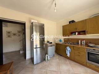 Μεζονέτα με Θέα Θάλασσα και Κάστρο στην Αρχαία Κόρινθο