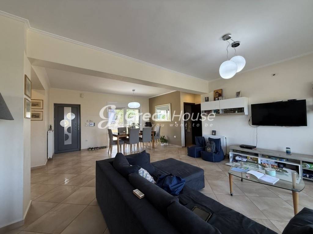 Μεζονέτα με Θέα Θάλασσα και Κάστρο στην Αρχαία Κόρινθο