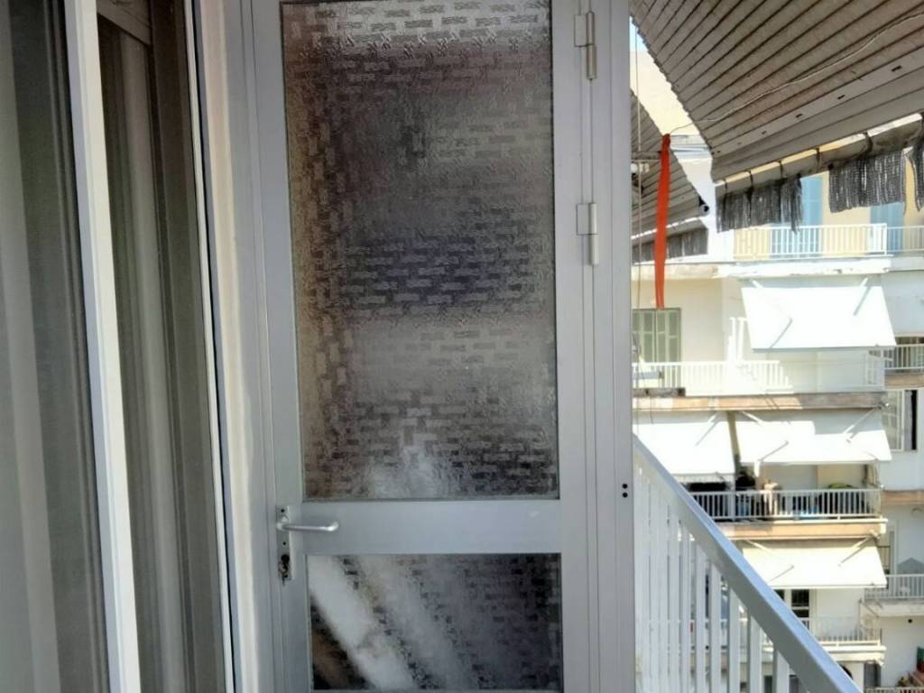 αποθήκη στο μπαλκόνι