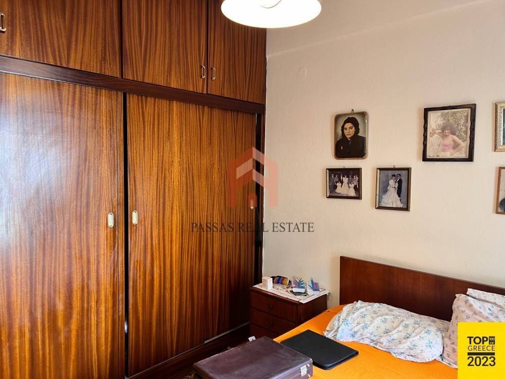 OPISTHIO YPNODOMATIO ME XECHORISTO EXOSTE