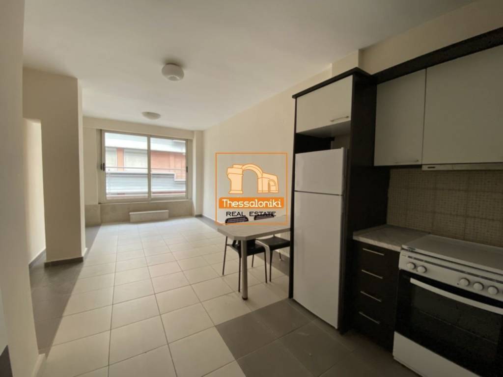 Πλ. Δώδεκα Αποστόλων, Συγκρότημα κατοικιών, 145 τ.μ.