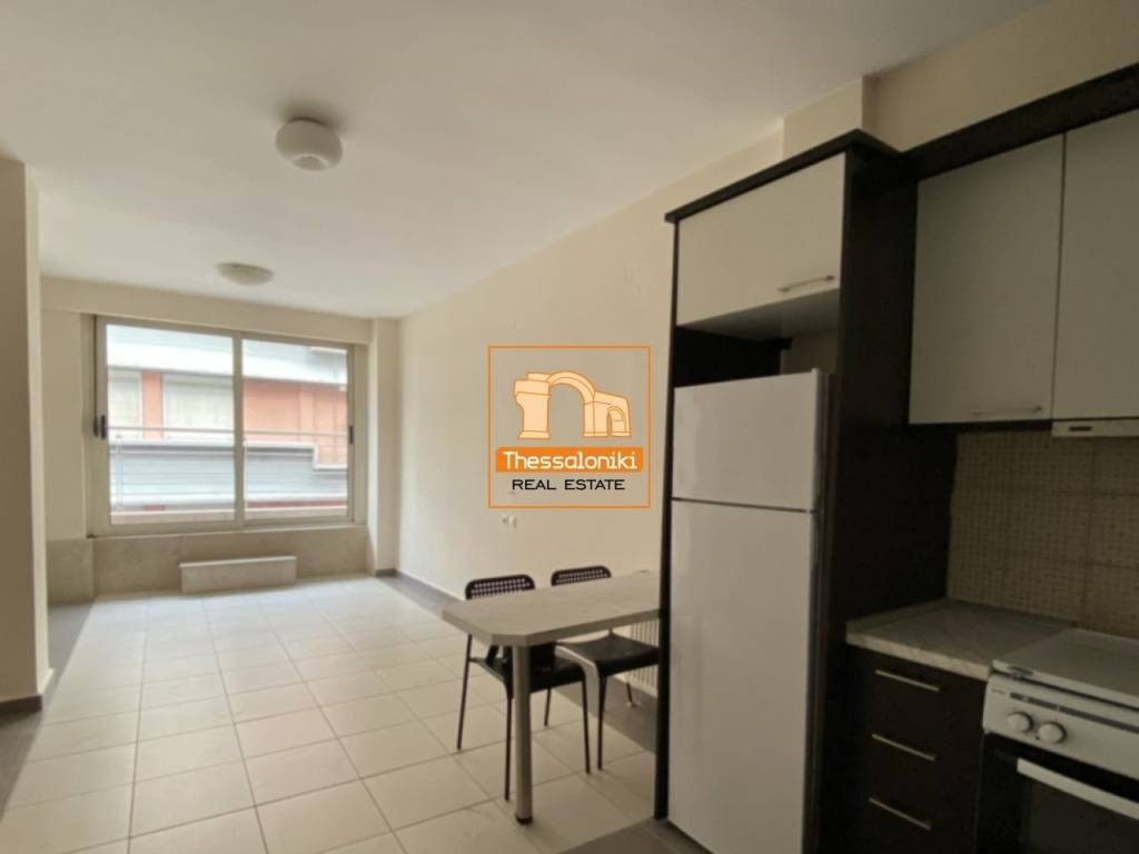 Πλ. Δώδεκα Αποστόλων, Συγκρότημα κατοικιών, 145 τ.μ.