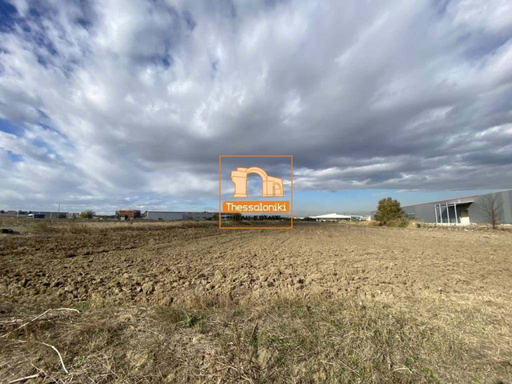 ΒΙ. ΠΑ. Ωραιοκάστρου, Αγροτεμάχιο, 14.000 τ.μ.