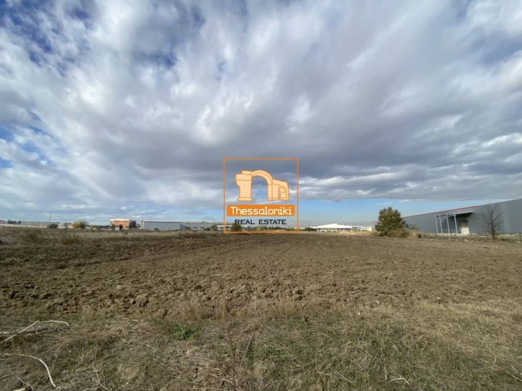 ΒΙ. ΠΑ. Ωραιοκάστρου, Αγροτεμάχιο, 14.000 τ.μ.