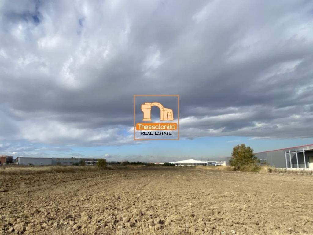 ΒΙ. ΠΑ. Ωραιοκάστρου, Αγροτεμάχιο, 14.000 τ.μ.