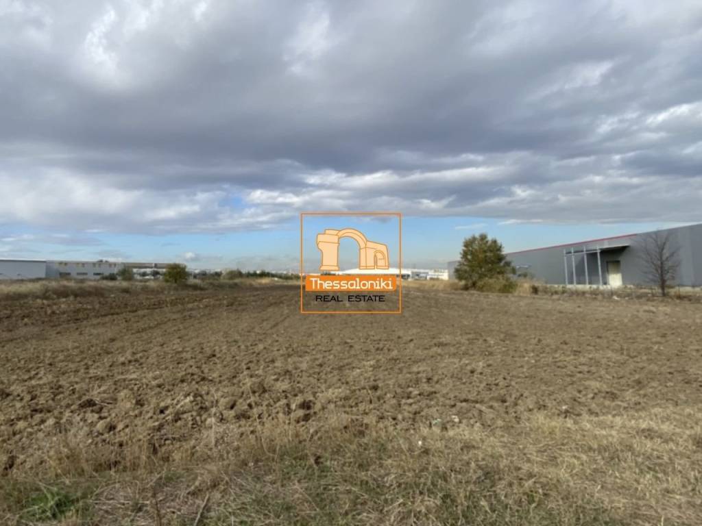 ΒΙ. ΠΑ. Ωραιοκάστρου, Αγροτεμάχιο, 14.000 τ.μ.