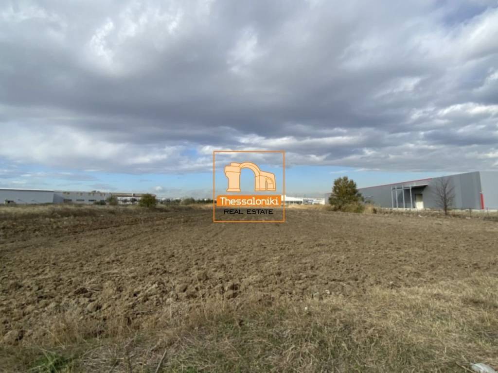 ΒΙ. ΠΑ. Ωραιοκάστρου, Αγροτεμάχιο, 14.000 τ.μ.