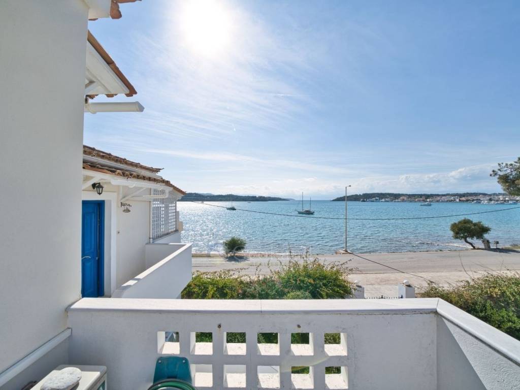 Θέα από μπαλκόνι