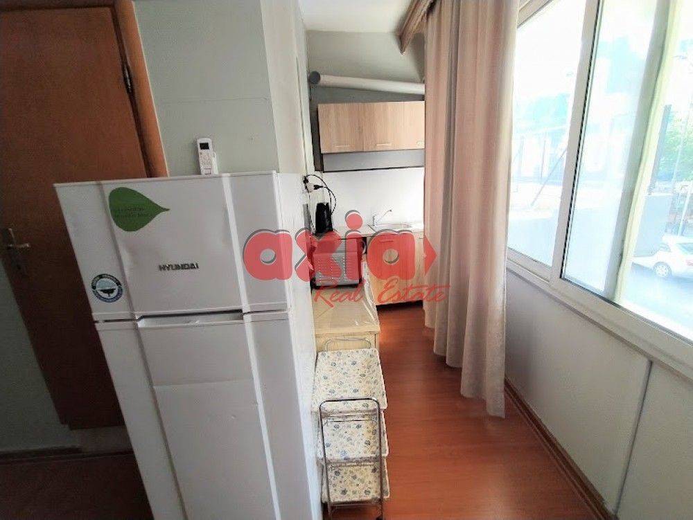 Ενοικιάζεται Studio 30τ.μ. σε ημιόροφο σε πολύ κεντρικό σημείο της πόλης. 