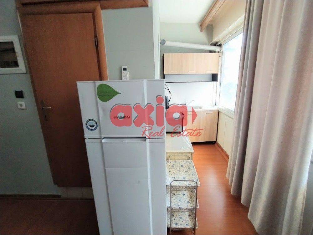 Ενοικιάζεται Studio 30τ.μ. σε ημιόροφο σε πολύ κεντρικό σημείο της πόλης. 