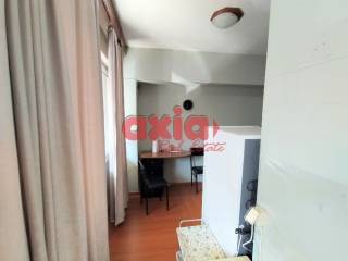 Ενοικιάζεται Studio 30τ.μ. σε ημιόροφο σε πολύ κεντρικό σημείο της πόλης. 