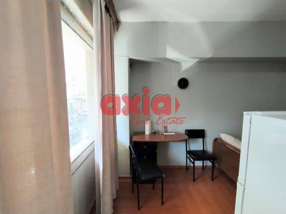 Ενοικιάζεται Studio 30τ.μ. σε ημιόροφο σε πολύ κεντρικό σημείο της πόλης. 