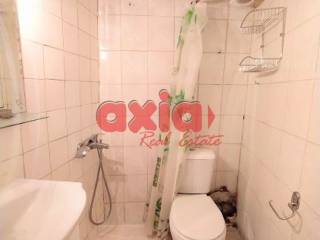 Ενοικιάζεται Studio 30τ.μ. σε ημιόροφο σε πολύ κεντρικό σημείο της πόλης. 