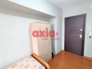 Ενοικιάζεται Studio 30τ.μ. σε ημιόροφο σε πολύ κεντρικό σημείο της πόλης. 