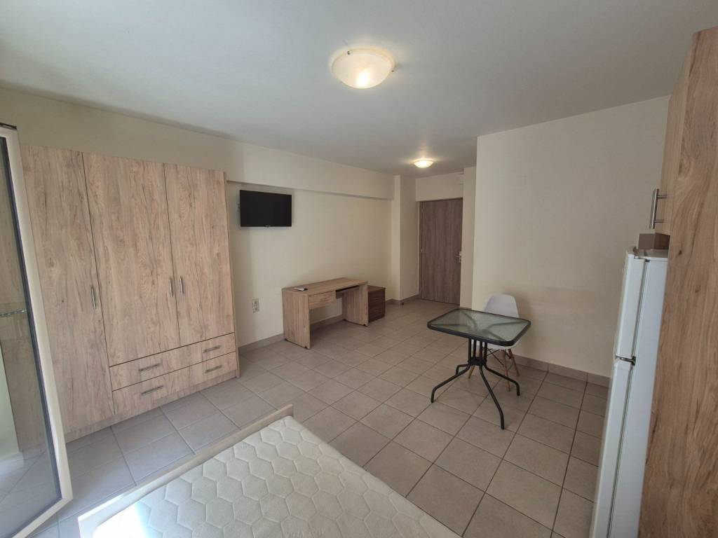 ΣΑΛΟΝΙ-ΥΠΝΟΔΩΜΑΤΙΟ