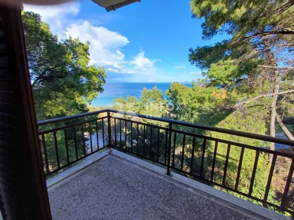 Θέα από μπαλκόνι