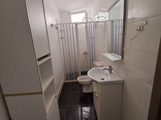 ΚΑΛΟ ΑΝΕΤΟ ΜΠΑΝΙΟ ΜΕ ΝΤΟΥΖΙΕΡΑ