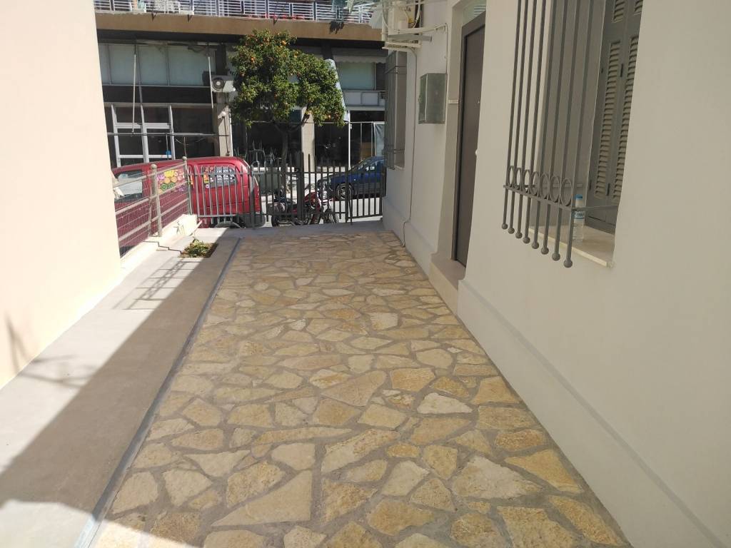 ΑΥΛΗ -ΣΧΗΜΑ Γ , ΜΕ ΝΤΟΥΛΑΠΑ ΑΠΟΘ/Ης +4ΤΜ ΑΠΟΘ/Η ΣΤΗ ΤΑΡΑΤΣΑ