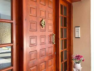 ΠΟΡΤΑ ΚΤΗΡΙΟΥ