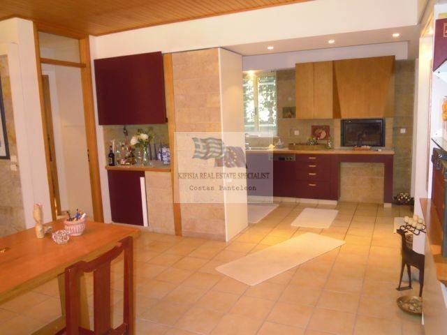 DINING AREA - KITCHEN