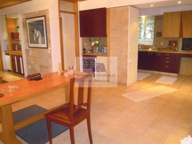 DINING AREA - KITCHEN