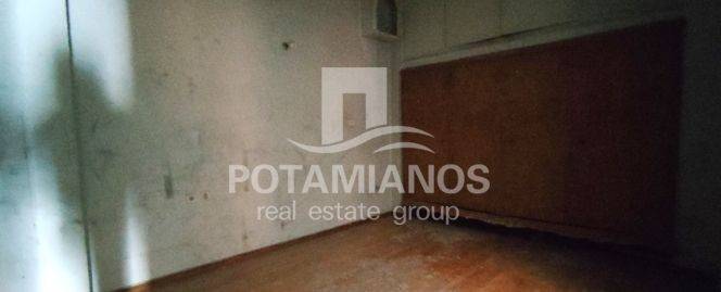 Β' Όροφος,Δωμάτιο