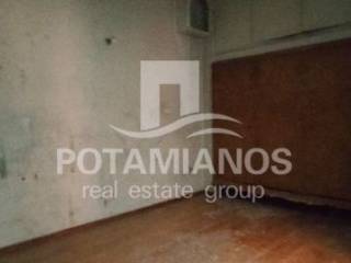 Β&#039; Όροφος,Δωμάτιο