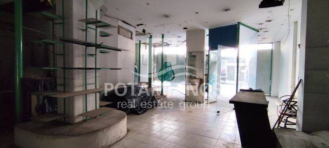 Ισόγειο - Κατάστημα