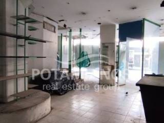 Ισόγειο - Κατάστημα