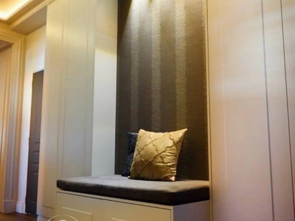 Forumland Real Estate, Είσοδος