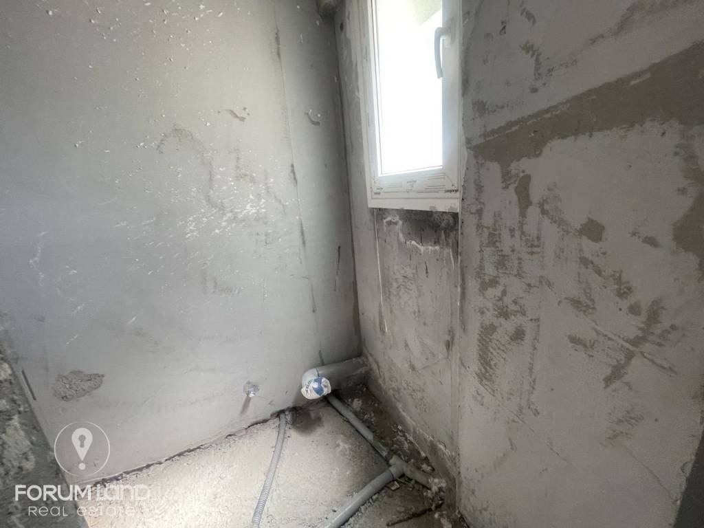 Forumland Real Estate, Μπάνιο