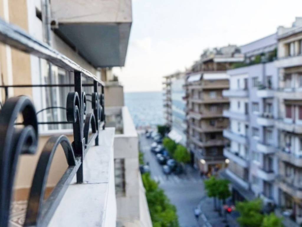 Θέα από μπαλκόνι