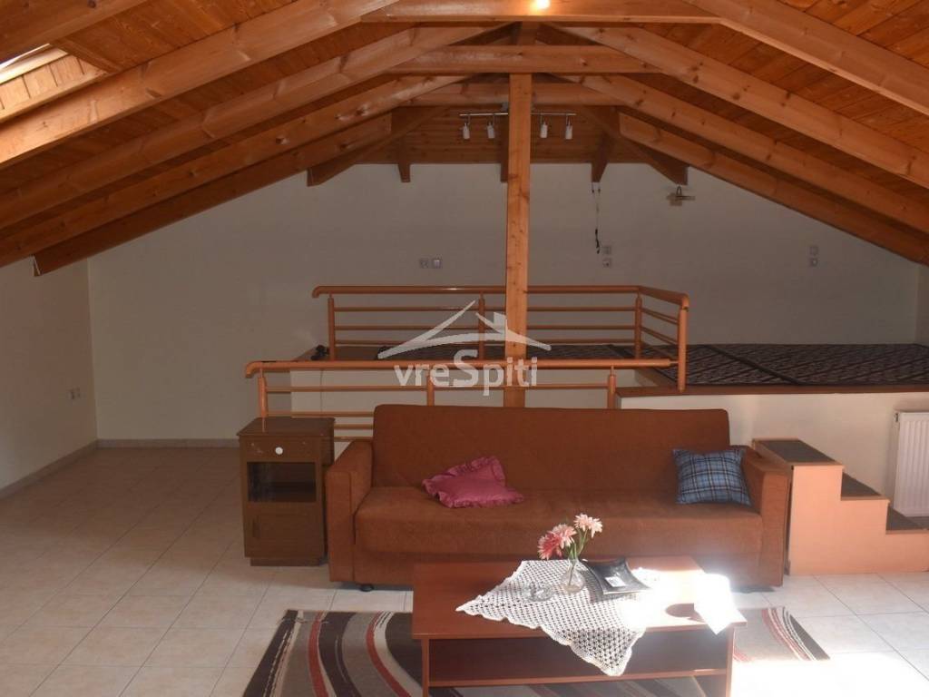 ΕΝΙΑΙΟΣ ΧΩΡΟΣ ΟΙΚΙΑΣ