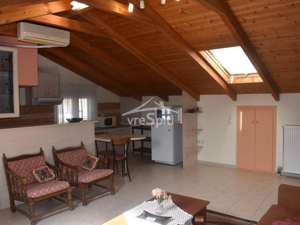 ΕΝΙΑΙΟΣ ΧΩΡΟΣ ΟΙΚΙΑΣ