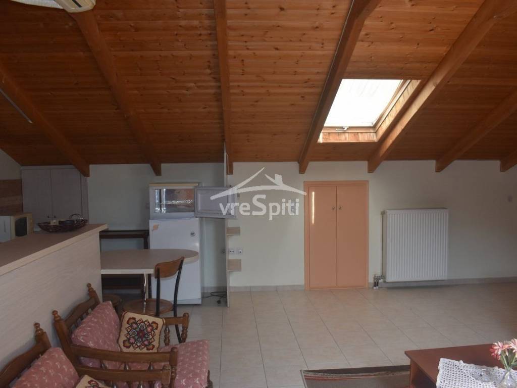 ΕΝΙΑΙΟΣ ΧΩΡΟΣ ΟΙΚΙΑΣ