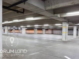 Πολυώροφος σταθμός αυτοκινήτων