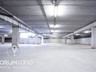 Πολυώροφος σταθμός αυτοκινήτων