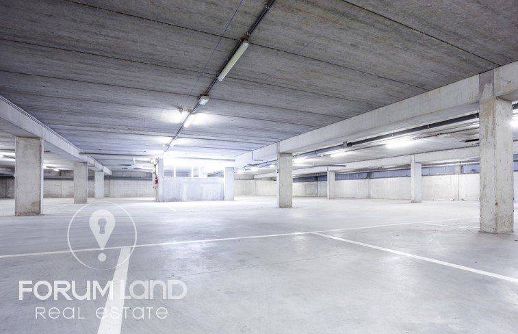 Πολυώροφος σταθμός αυτοκινήτων