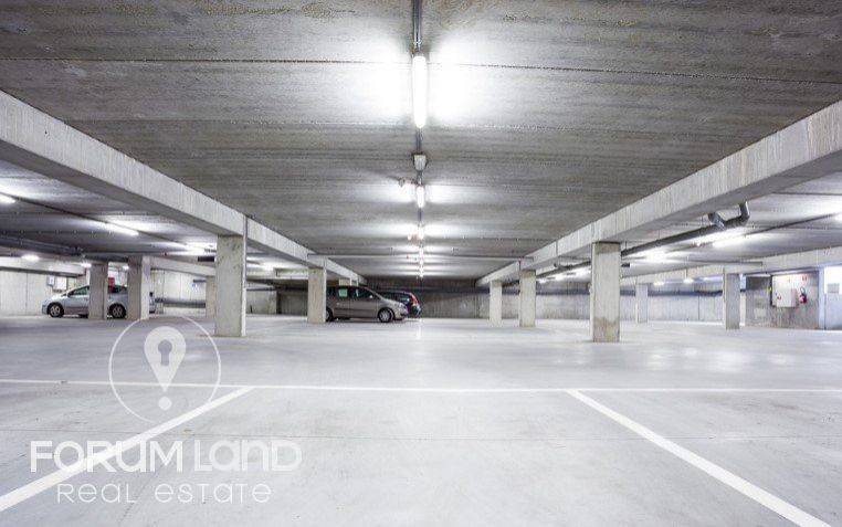 Πολυώροφος σταθμός αυτοκινήτων