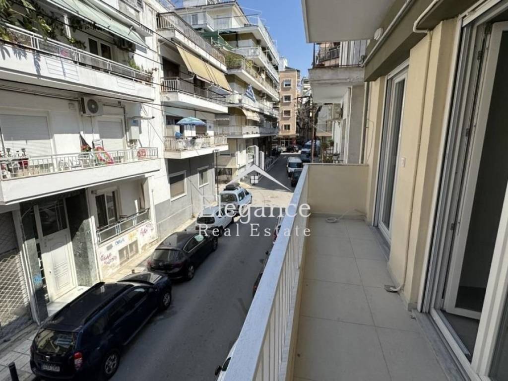 Θέα από μπαλκόνι