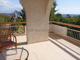 Άποψη σκεπαστού μπαλκονιού -θέα