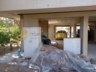 ισόγειο πάρκινγκ 2 ιχ στην πυλωτή