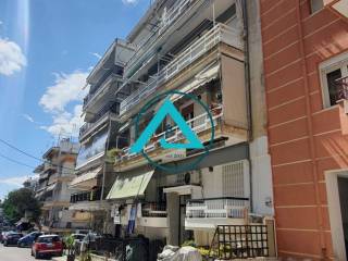 Πρόσοψη πολυκατοικίας